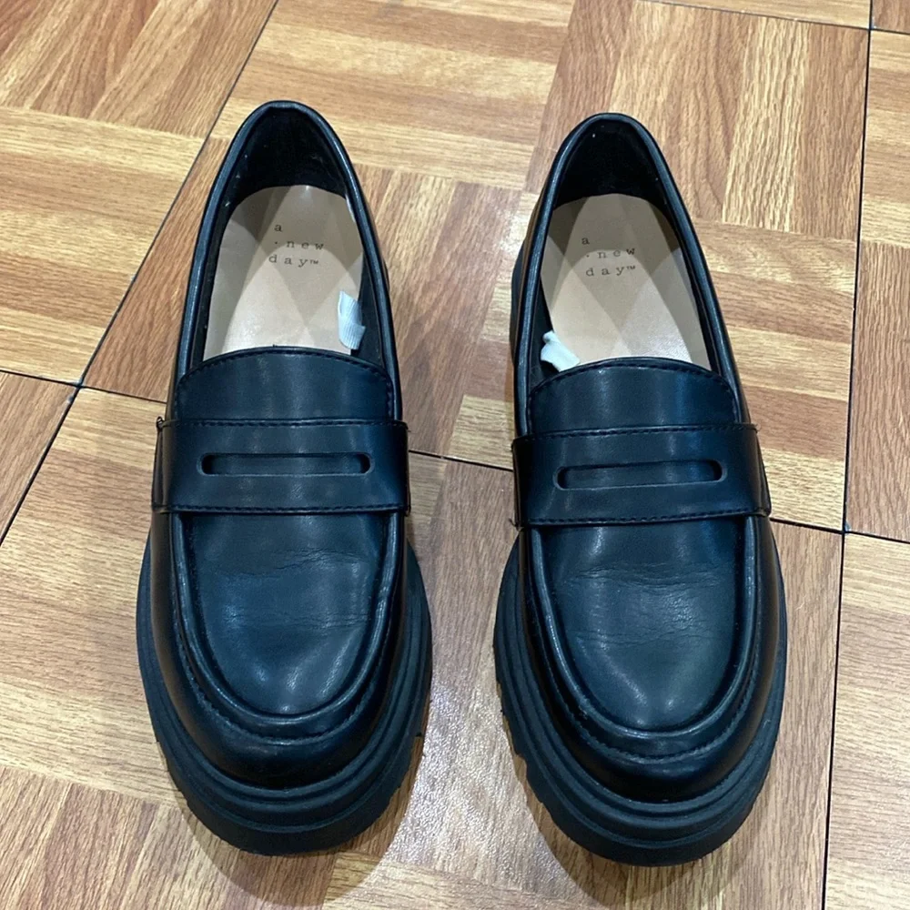 a new day Target Black Loafer Flats Lug Sole Size 6
